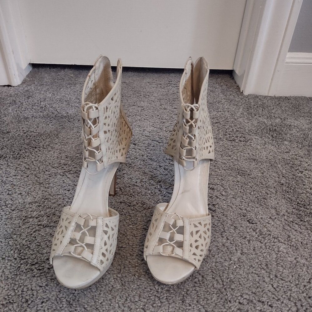 Aldo Kitzrow Laser Cut Platform Heels Size 40